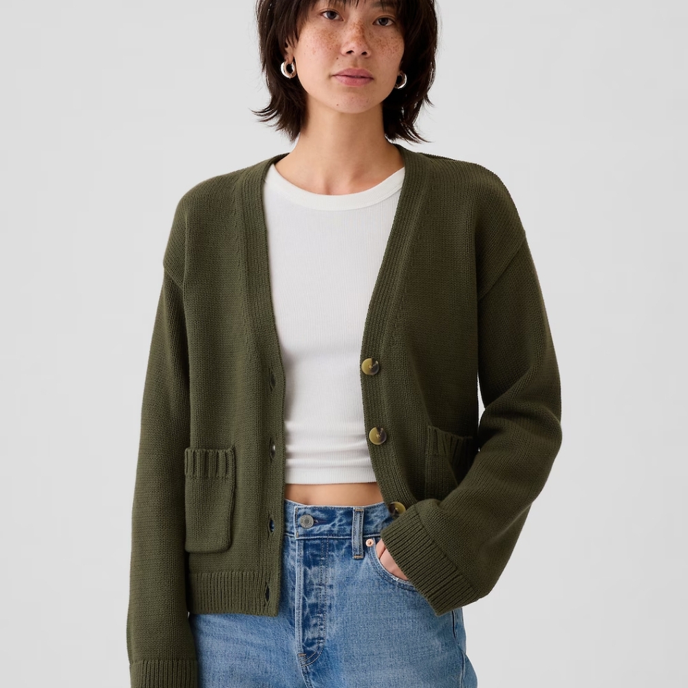 Gap pocket cardigan sweater / size Small Tall / olive green